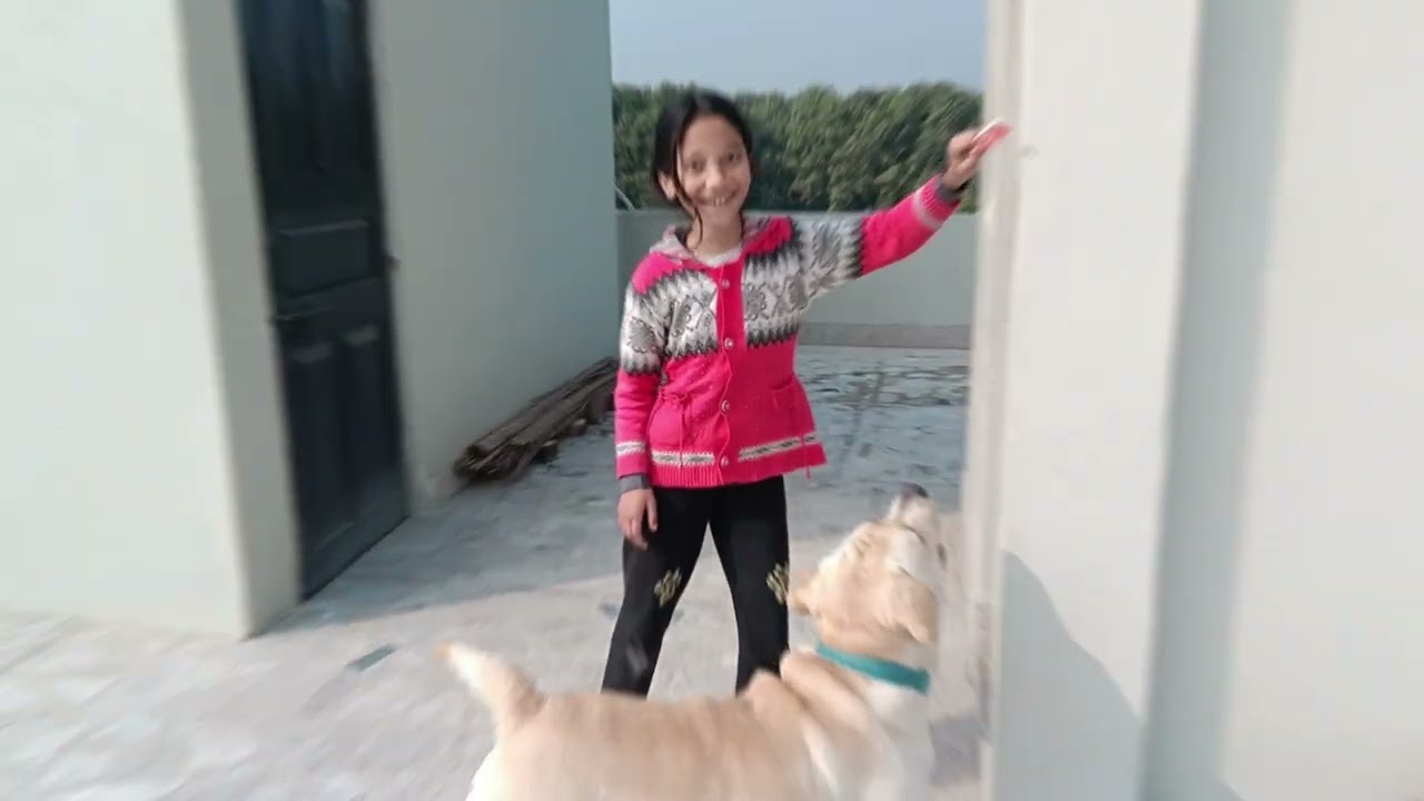 Libra playing with girl choti si bacchi ke satth