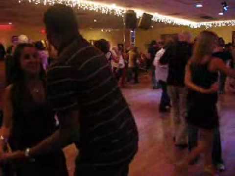 Alfonso y Rosa at Goldcoast Ballroom