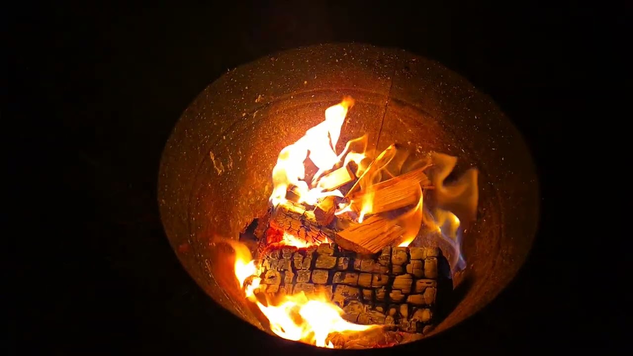 FIRE 🔥  RELAXING SLO MO FIRE 🔥 the talking in the background gives this a bit of a  spooky feel