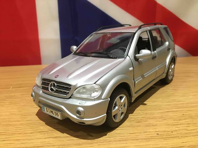 1:18 Maisto Mercedes Benz ML55 AMG - YouTube