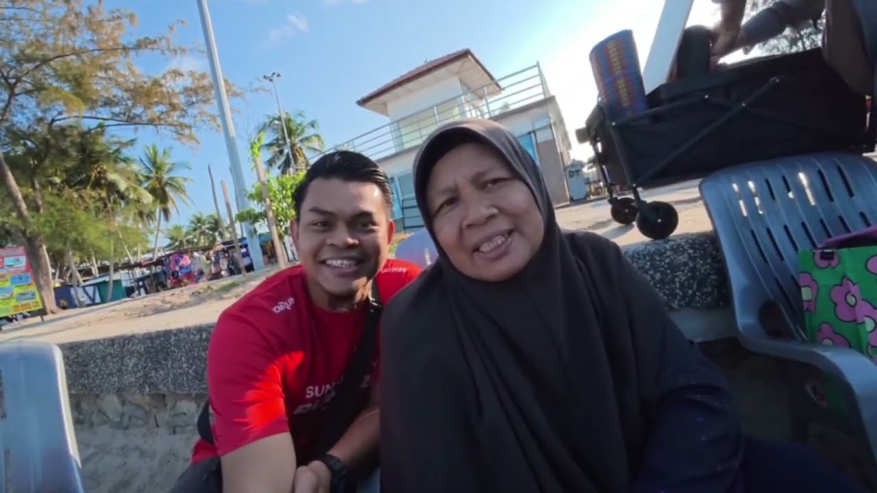 FIRST VIDEO KAMI!!! BERKELAH DI PANTAI TELUK KEMANG PORT DICKSON. MENGIMBAU KENANGAN ZAMAN KANAK²? 