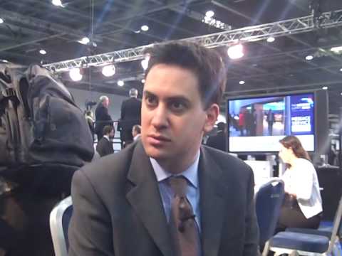 Ed Miliband in conversation with the G20 Voice bloggers at the G20 ...