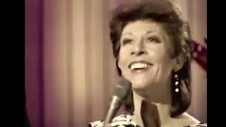 Helen Shapiro - Walking Back To Happiness (live TV 1988)