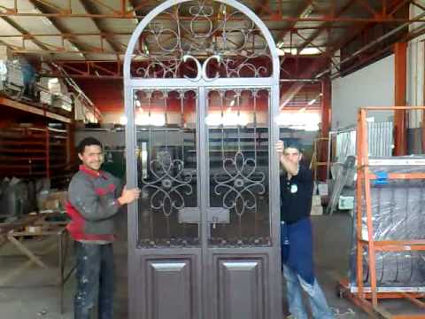 Lavorazione porta in ferro battuto 4 youtube Foto porte in ferro