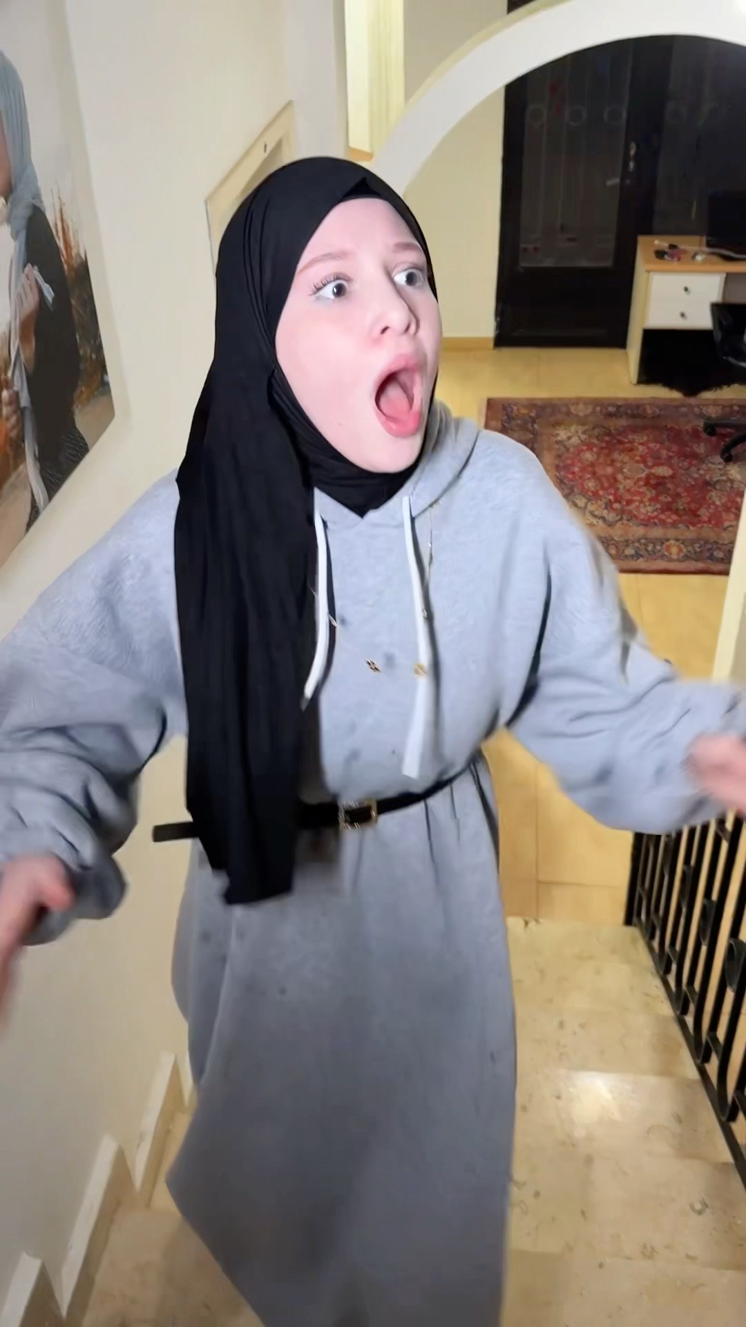 كمشت جوزي عم يخوني بالجرم المشهود:?