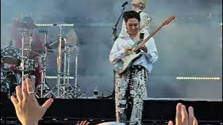 Download lagu The Rose - 'Definition of ugly is' @ Coachella 4/14/2024