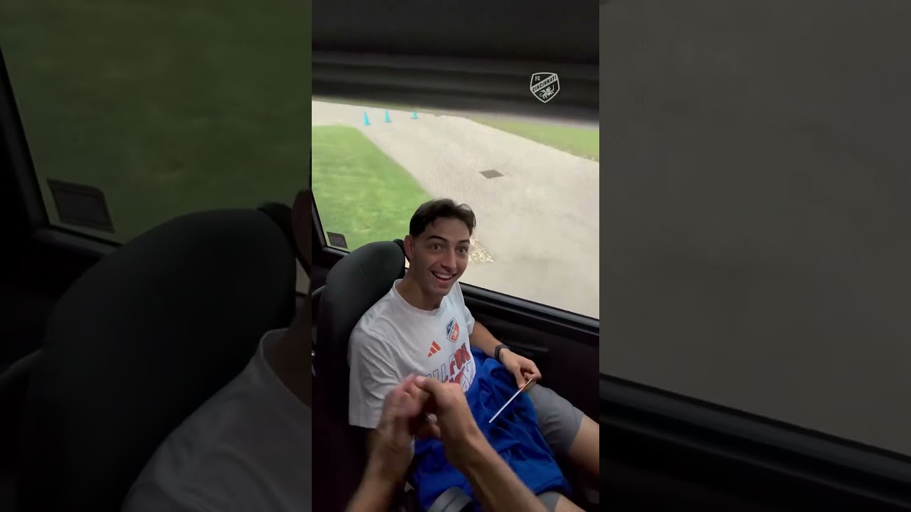 POV: you're on the team bus 🚍