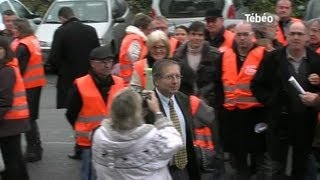 Action coup de poing à la chambre d'agriculture (Quimper)