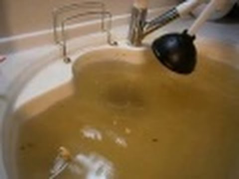 自分で台所の排水口のつまりを除去してみる 排水口の詰まり掃除方法 Drain Outlet Clogged Youtube