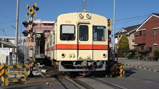 関東鉄道竜ヶ崎線 佐貫駅を発車するキハ532形