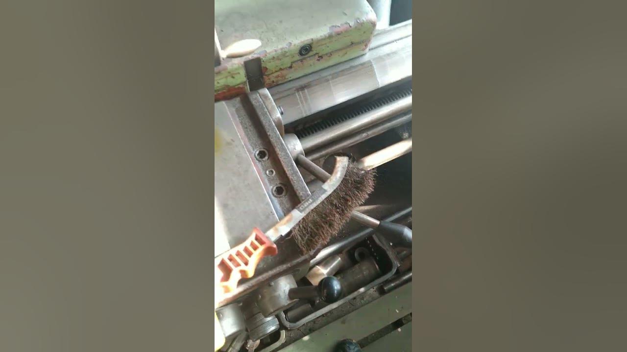 Aligning the mower pulley on the lathe -I- vyrovnávanie kosačkovej