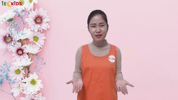 Dạy trẻ pha nước muối súc miệng