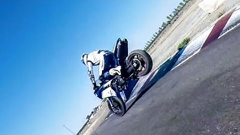 Buttonwillow Crash in front of me @ Lost Hills - June 3rd 2017 with Keigwins in A group