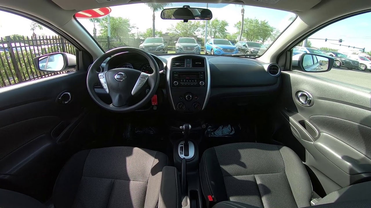 2017 Nissan Versa Sv Interior