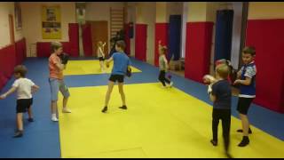 видео Микс файт для взрослых и детей, тренировки в Москве