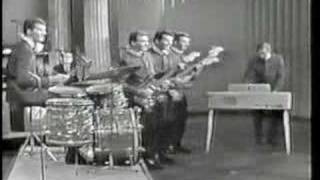 The Chantay's - Pipeline (Lawrence Welk Show 5/18/63) chords