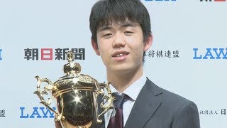 藤井七段、朝日杯2連覇 将棋、羽生九段以来2人目