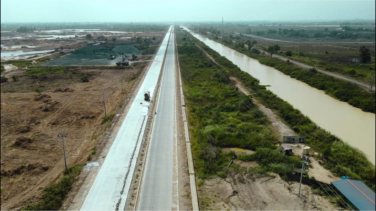 Construction of the Third Ring Road of Phnom Penh - YouTube