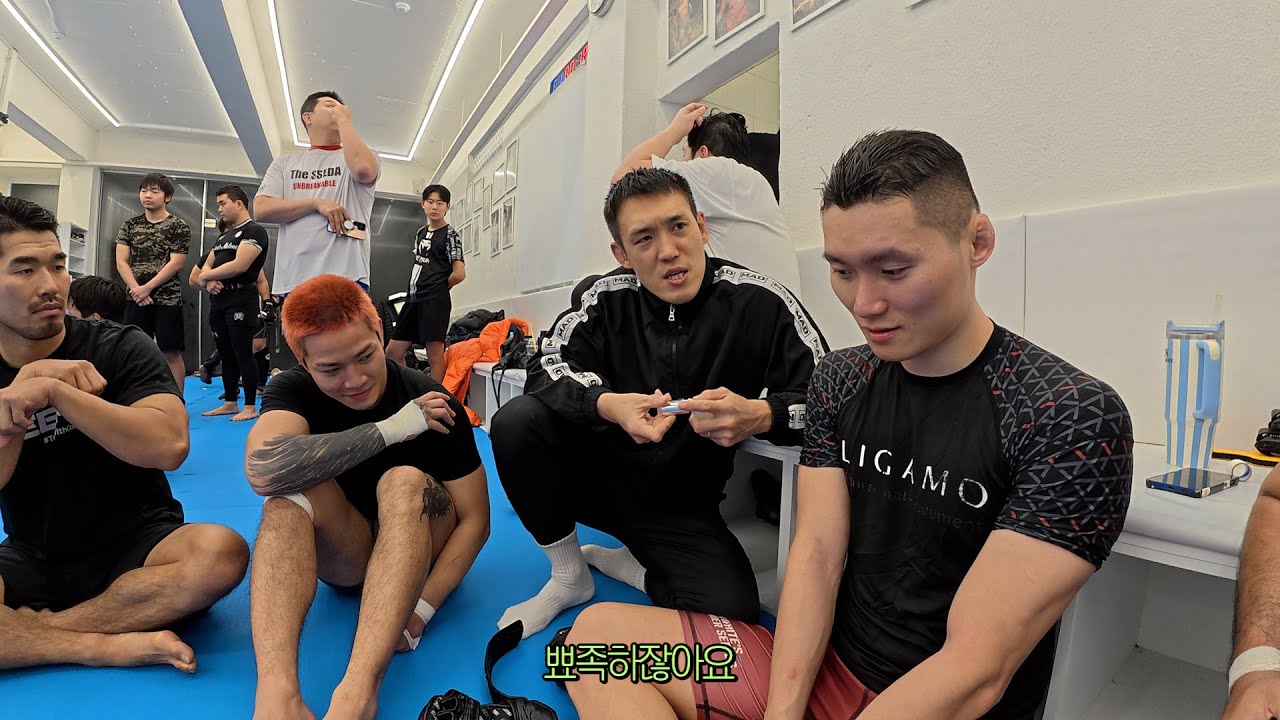 나랑 싸우면 누가 더 쎌지 해보자는 쌍칼