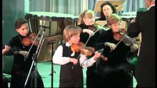 Edward Yudenich plays the violin