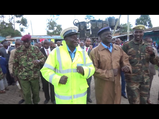 Ninani kamanda wa vita by pastor Samuel at Bomet crusade BESTNET MEDIA class=