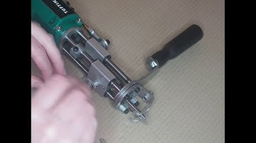 Adjusting the yarn guide of the KRD I