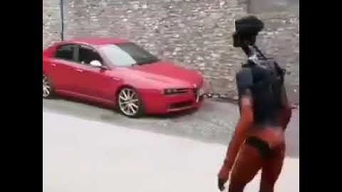 Face screaming in fearScary CGI Robot! To scary robot amazing