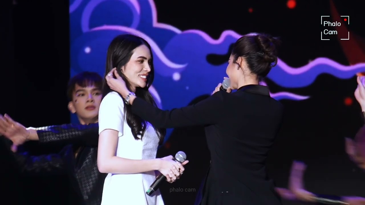 [Fancam] 281222 นะหน้าทอง - อิงฟ้า ชาล็อต #MeetingENGLOTConcert