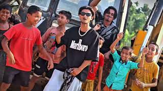 Black car robe mujahid rap song