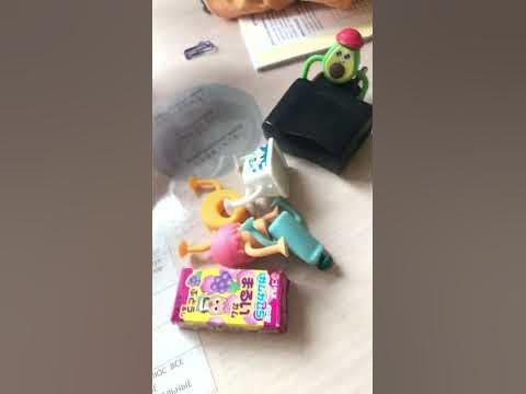 Здравствуйте мне хлеб, молоко, конфеты самые вкусные и большую ...