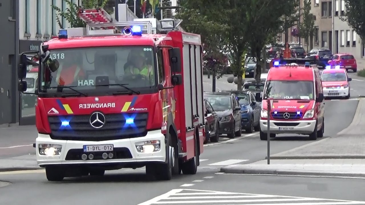 Brandweer, Ambulance en MUG rukken met spoed uit naar een bevrijding voertuig (demo) in Harelbeke!