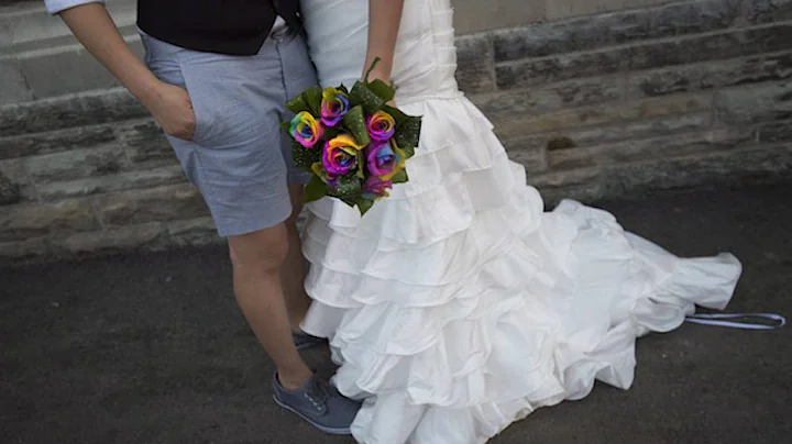 Money Monitor: How wedding costs can spiral out of control