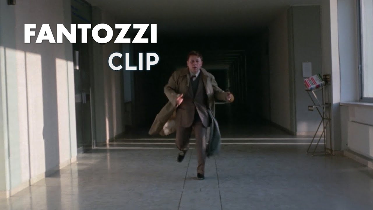 Fantozzi La Scena Non Lo Aiutate Notizie Sul Cinema Voto 10