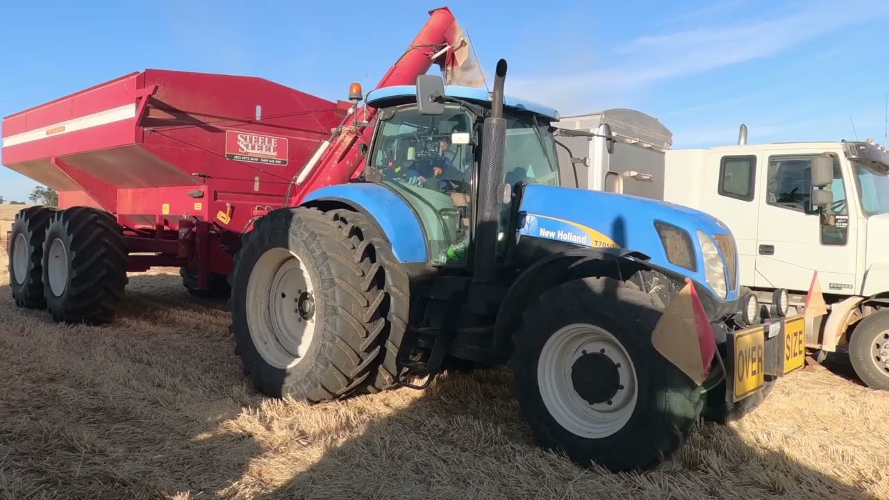 Live To Explore @JohnWestman1 Havesting barley in Southern NSW.
