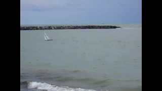 Training SUI-100 vs SUI-91 a Focene 15 Apr 2012 - 9-14 knots and big weaves