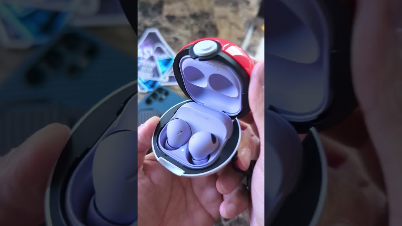 Official Pokémon Poké Ball Cover for Galaxy Buds 2 Pro | Galaxy