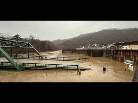 🔴Big Tupac Murder Update, Delta Plane Crash In Toronto, Appalachia Flooding and More- UWN 2/17/25