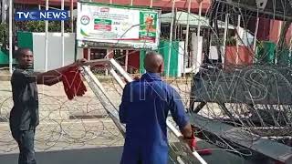 Latest Police Seal Off Pdp National Secretariat In Abuja 