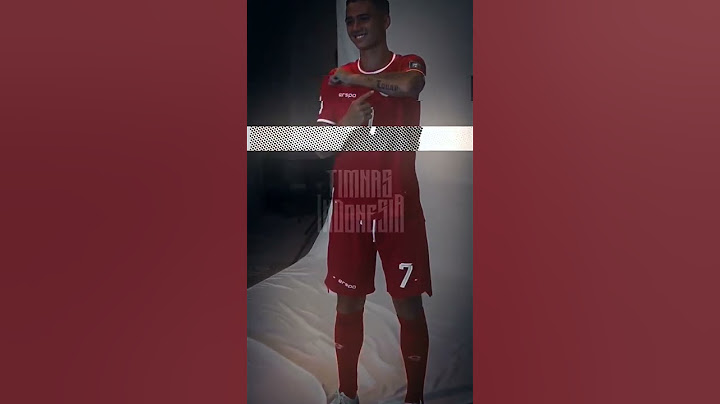 Mees Hilgers dan eliano reijnders sedang sesI foto foto#football
