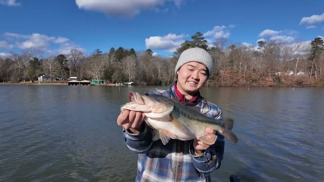 @FISHERYIN Catches A Big Bass!