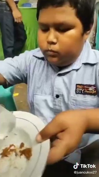 okky jelly drink boy help neighborhood hajatan pesta wash dish