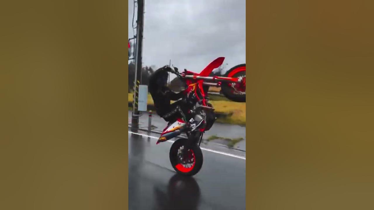 Honda Dio 27 Stunt Скутерец