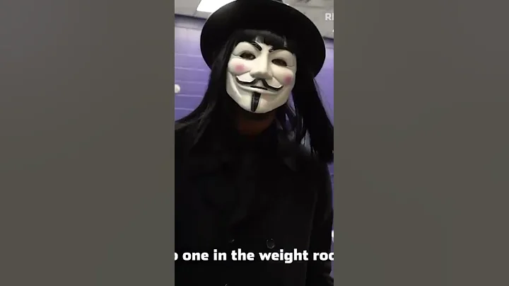 Kelly ware the Halloween Costume to scary  his tea...