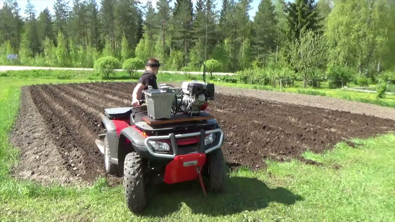 Perunan istutus mönkijällä 1.6-2021 |atv potato planting|