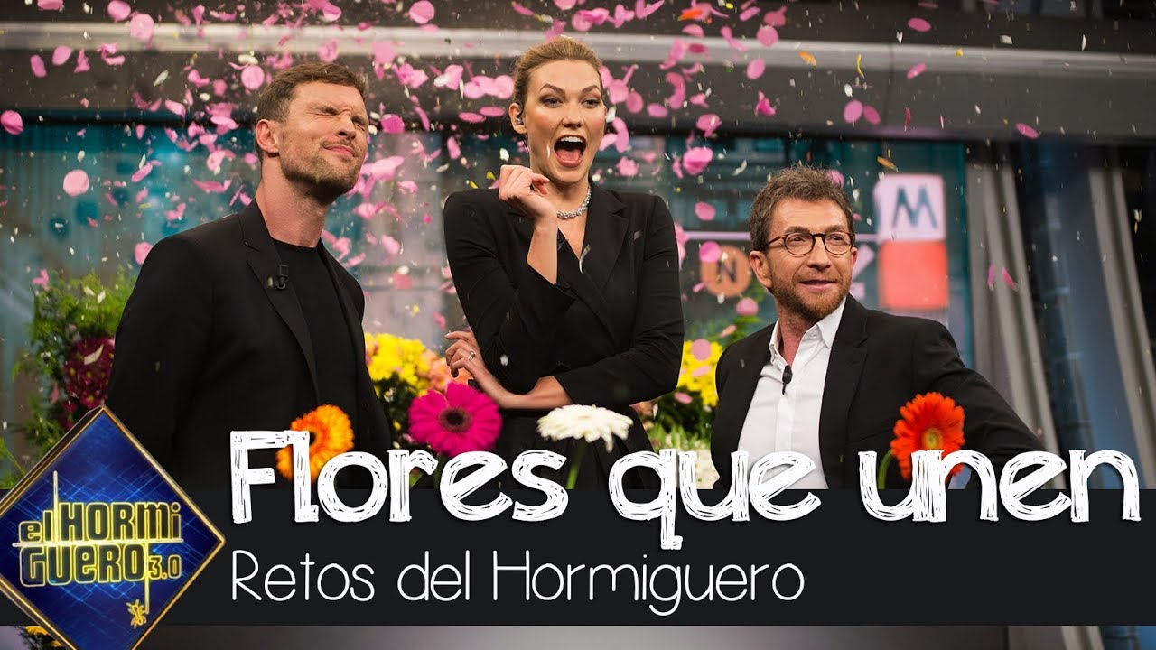 Karlie Kloss y Ed Skrein recrean la escena de las flores de su anuncio - El Hormiguero 3.0 antena 3 vis a vis