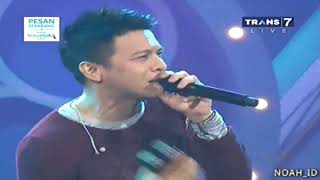 Video thumbnail of "NOAH - MENGHAPUS JEJAKMU (LIVE)"