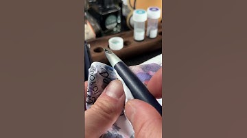 Drawing the last drop of ink with my Lamy 2000 fountain pen