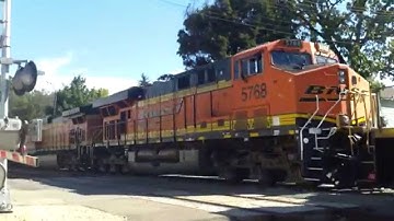 NS 9102 leads ex-Conrail SD40-2 on WB BNSF oil train