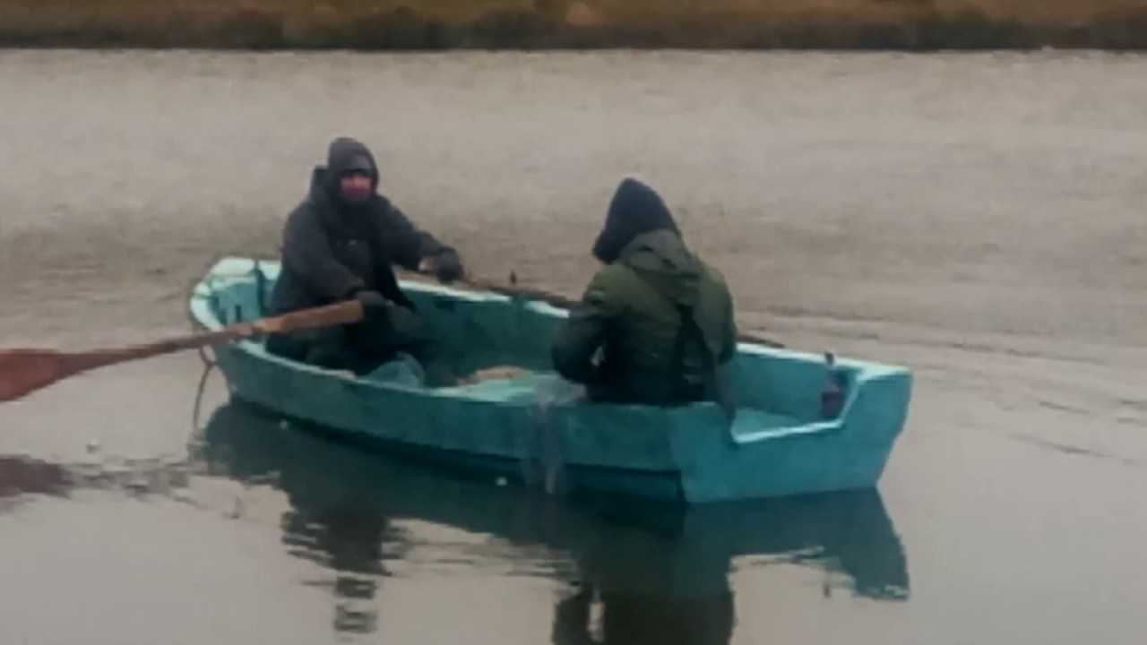 4 Cum pescuiesc la plase ? ... Pescuit cu plase pe Lacul Boteni 1, film unicat pe youtube