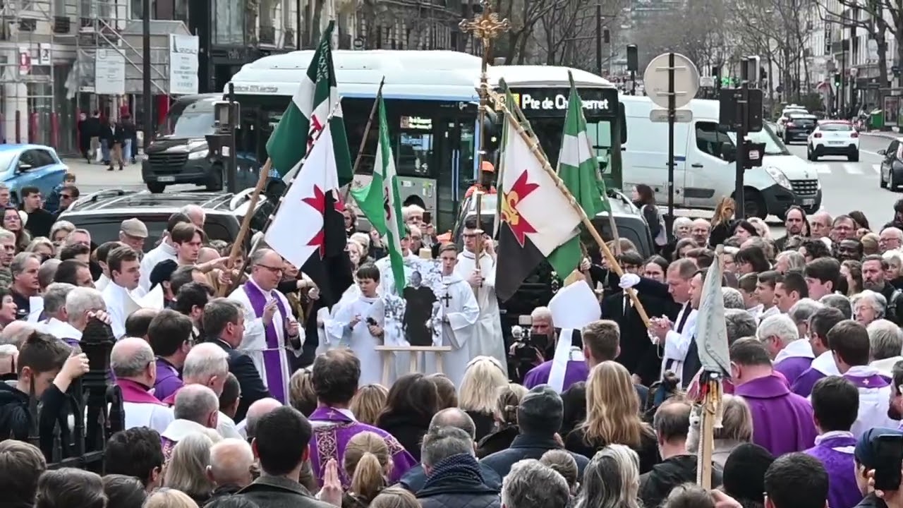 Chant de la Promesse Scout ( à la fin de l'enterrement de l'abbé Gordien )